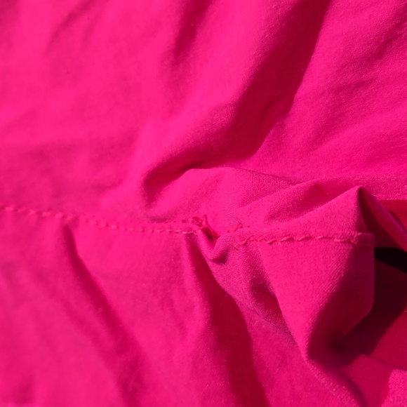 Magenta Title Nine capris, size 6 - Picture 7 of 13